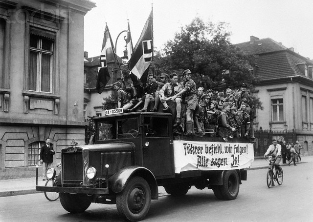 Референдум фрг. Германия 1934. 19 Августа 1934 в Германии. Плебисцит 1934 Германия. Референдум в Германии 1934.